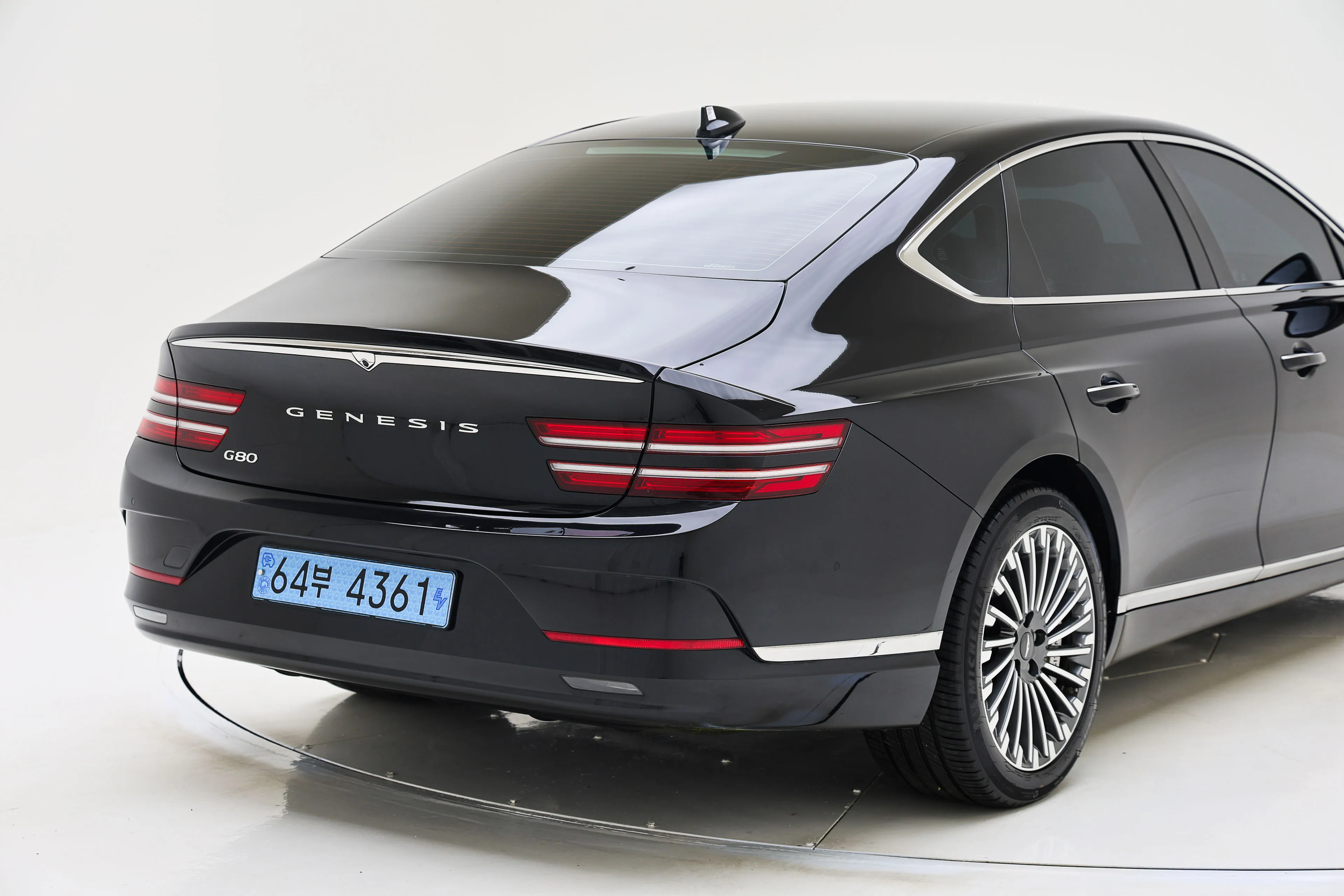 Genesis G80 2023 Electrified AWD Standard The - фото 4