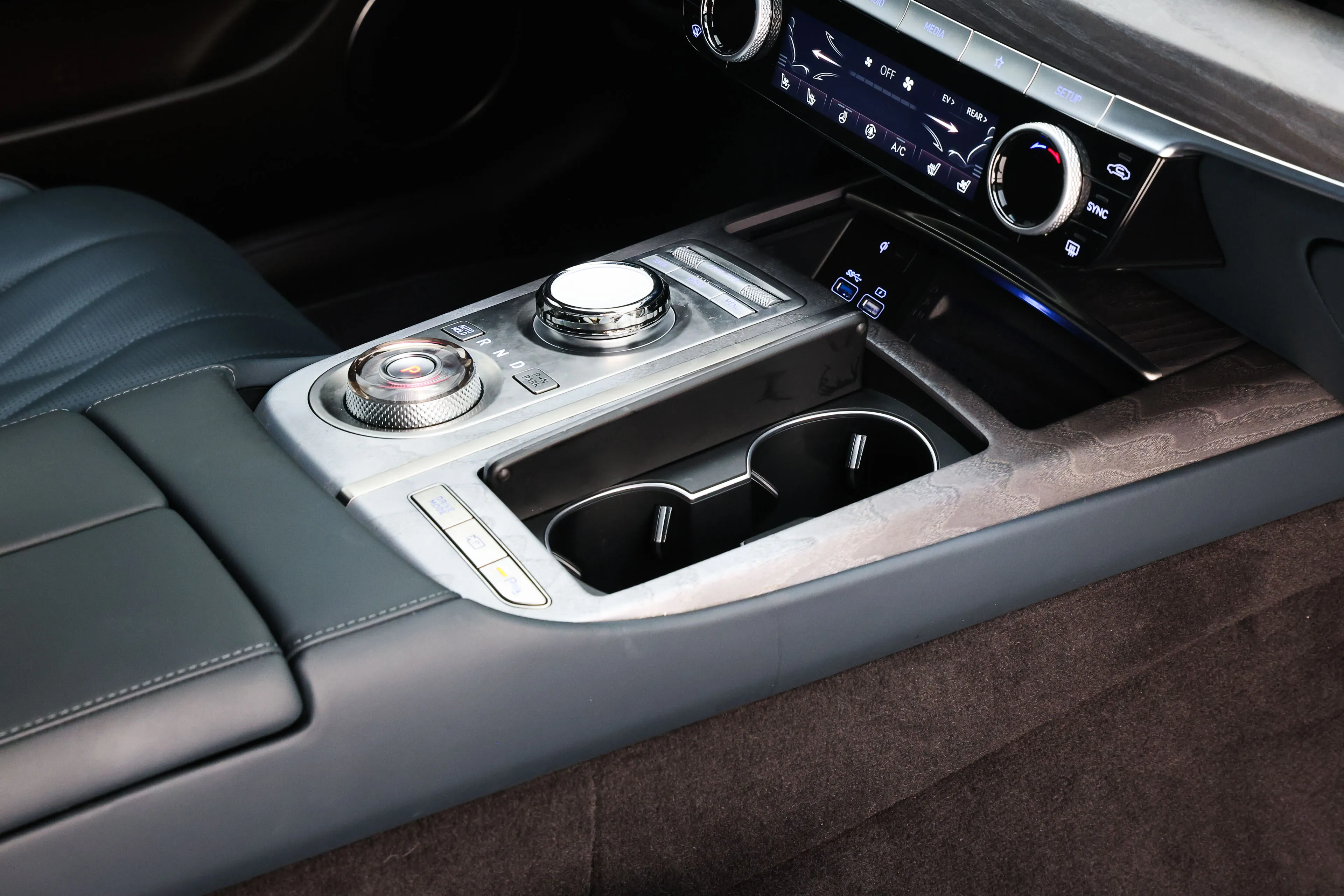 Genesis G80 2023 Electrified AWD Signature The Selection - фото 23