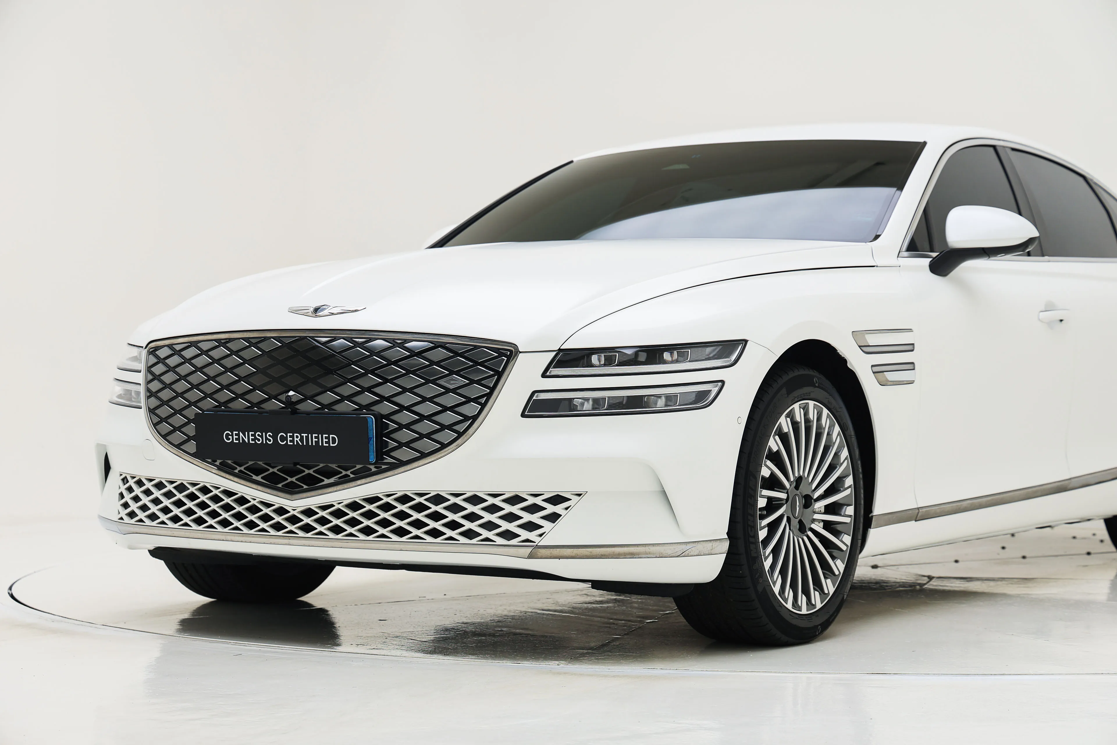 Genesis G80 2023 Electrified AWD Signature The Selection - фото 3