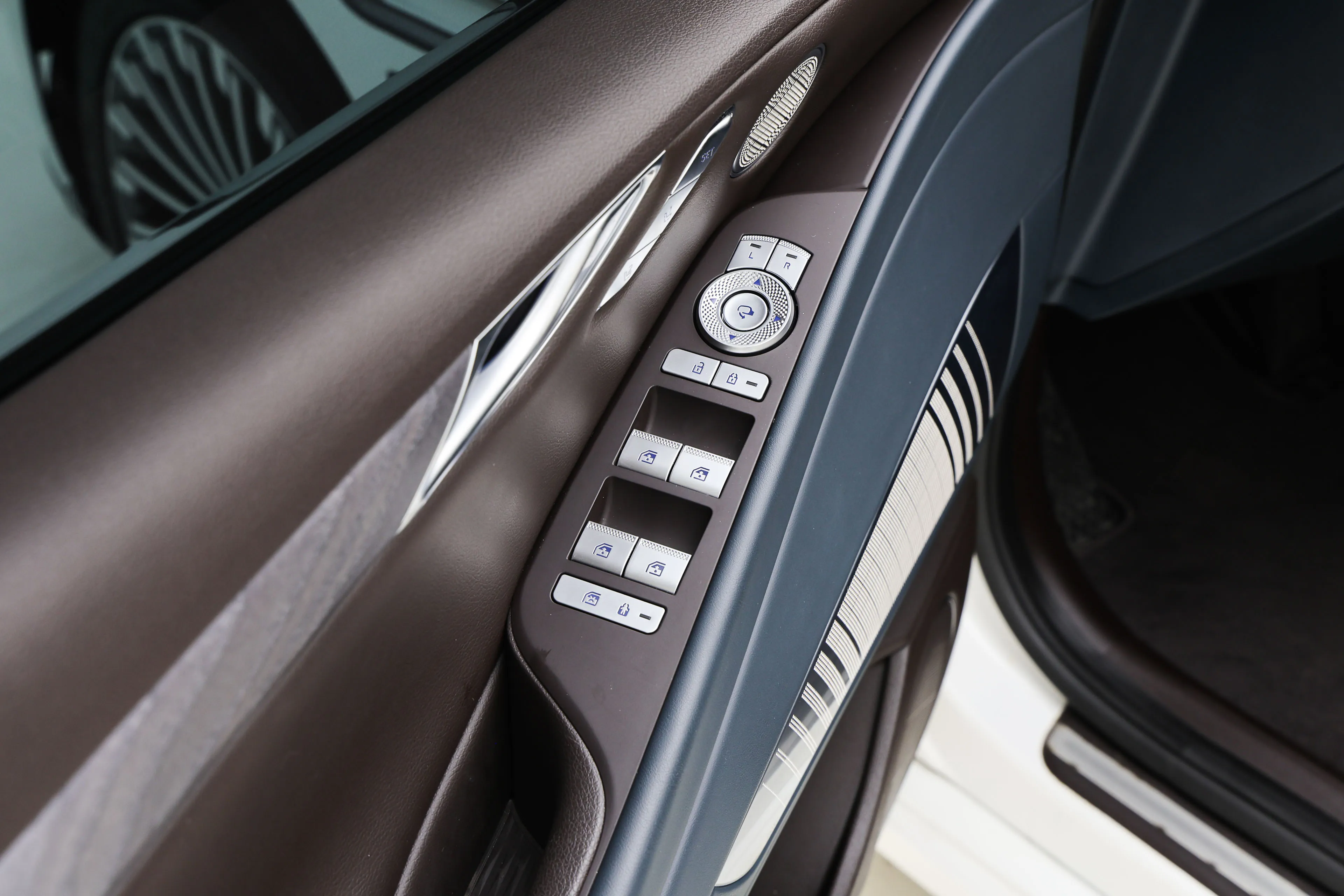 Genesis G80 2023 Electrified AWD Signature The Selection - фото 30