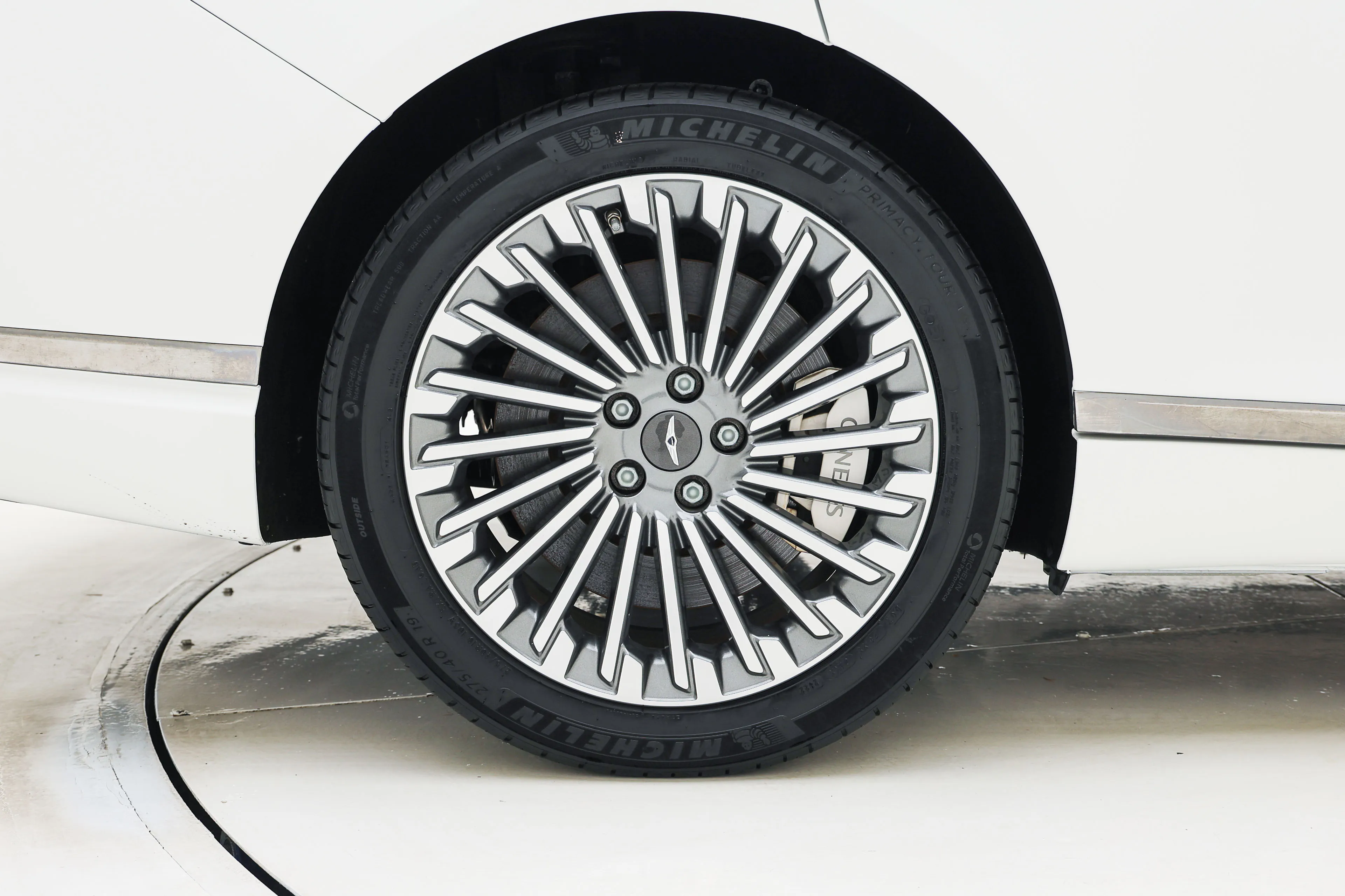 Genesis G80 2023 Electrified AWD Signature The Selection - фото 9