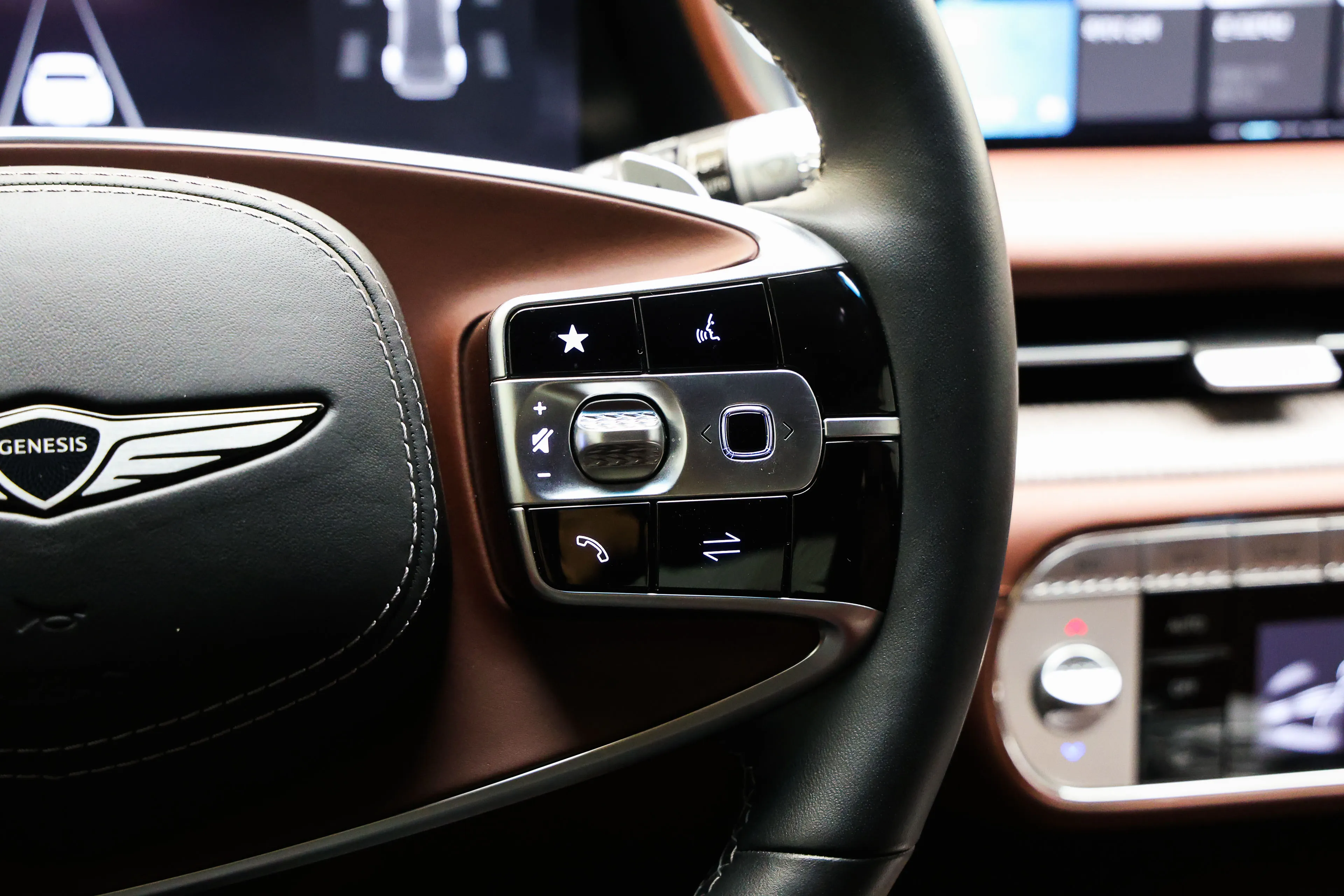 Genesis G90 2022 Gasoline 3.5 Turbo AWD 4 Seater Signature The Selection - фото 16