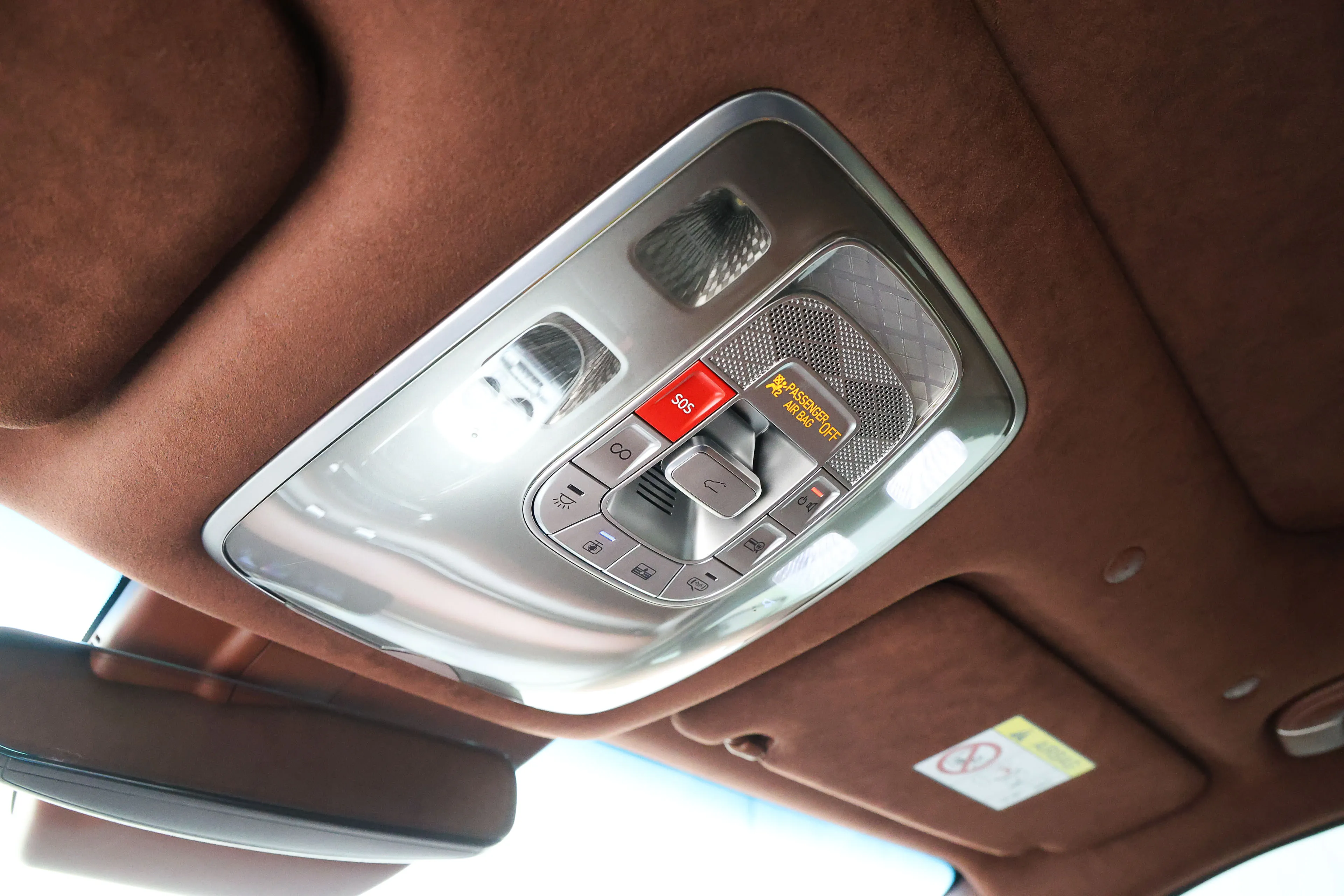 Genesis G90 2022 Gasoline 3.5 Turbo AWD 4 Seater Signature The Selection - фото 24