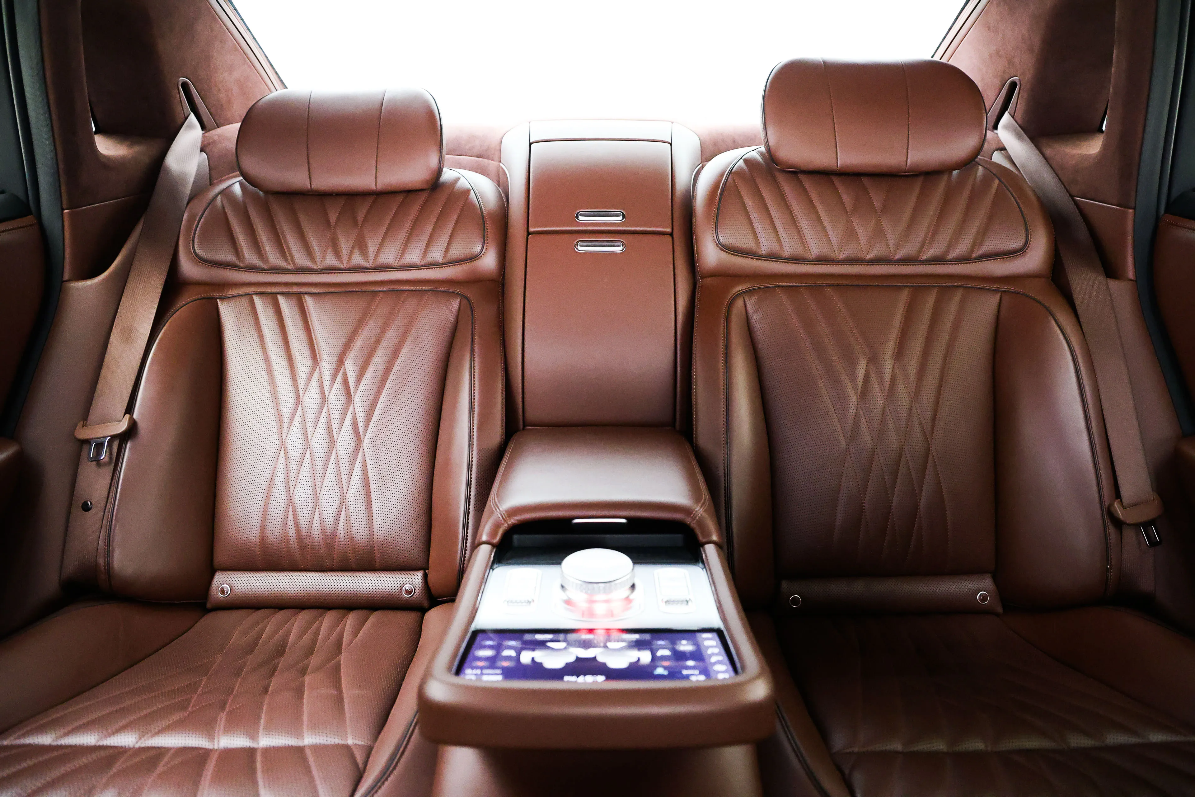 Genesis G90 2022 Gasoline 3.5 Turbo AWD 4 Seater Signature The Selection - фото 30