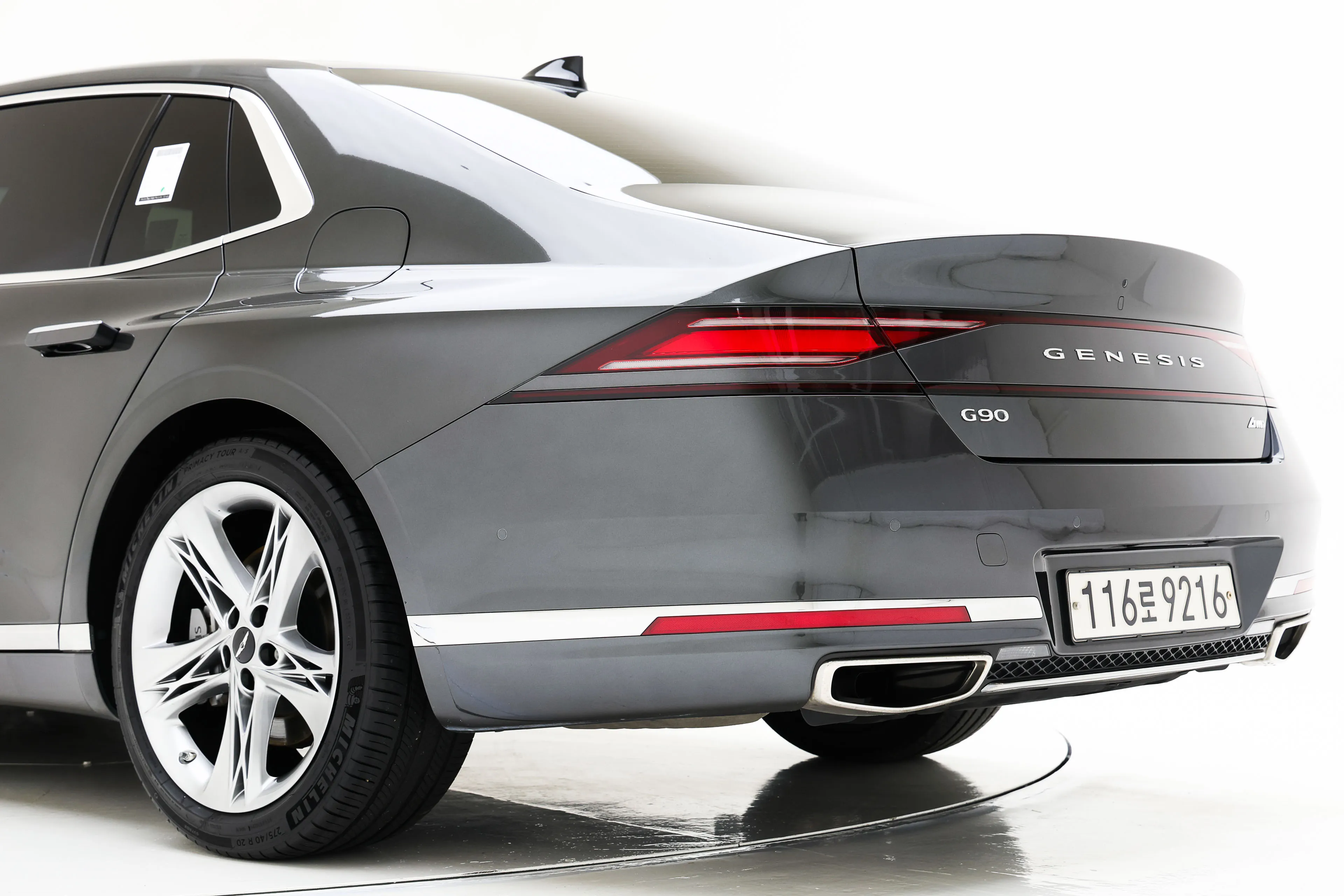 Genesis G90 2022 Gasoline 3.5 Turbo AWD 4 Seater Signature The Selection - фото 5