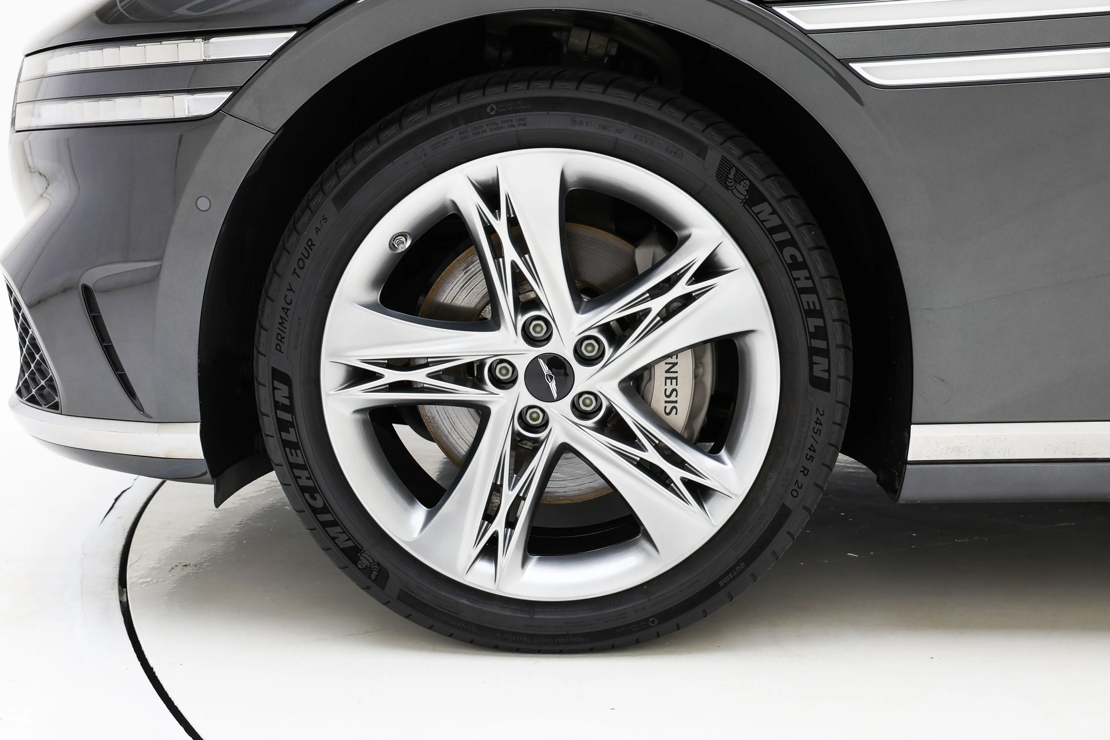 Genesis G90 2022 Gasoline 3.5 Turbo AWD 4 Seater Signature The Selection - фото 6