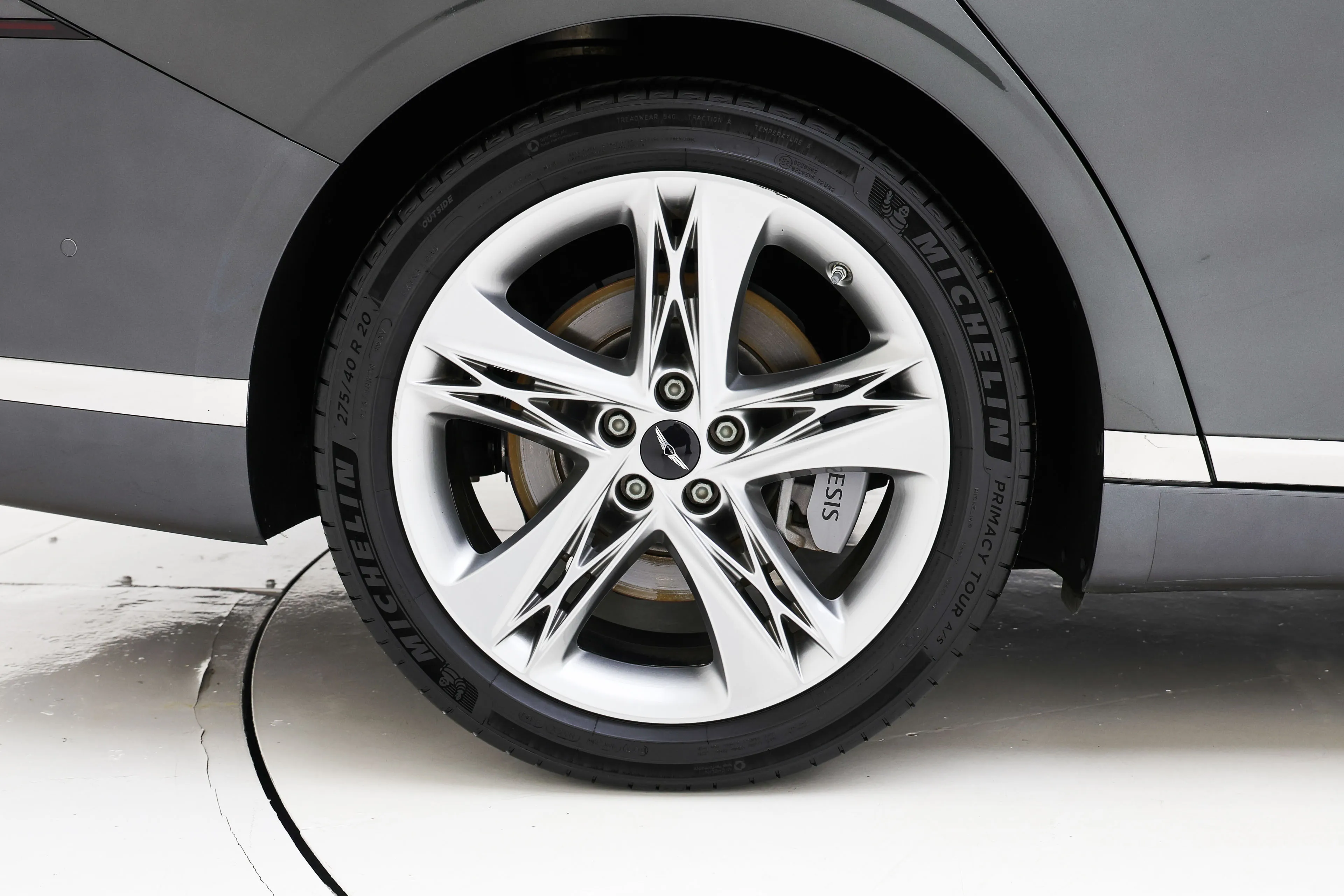 Genesis G90 2022 Gasoline 3.5 Turbo AWD 4 Seater Signature The Selection - фото 8